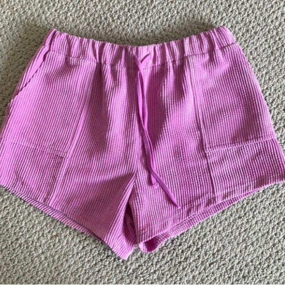 Brand new BDG corduroy shorts, tags fell off though. Too small